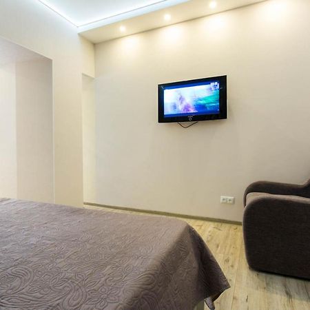 New Apartments In The City Center - Kuznechna Str. 26/2 Kharkiv Bagian luar foto